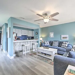 Panama With Balcony And Pool, Walk To Panama City Beach